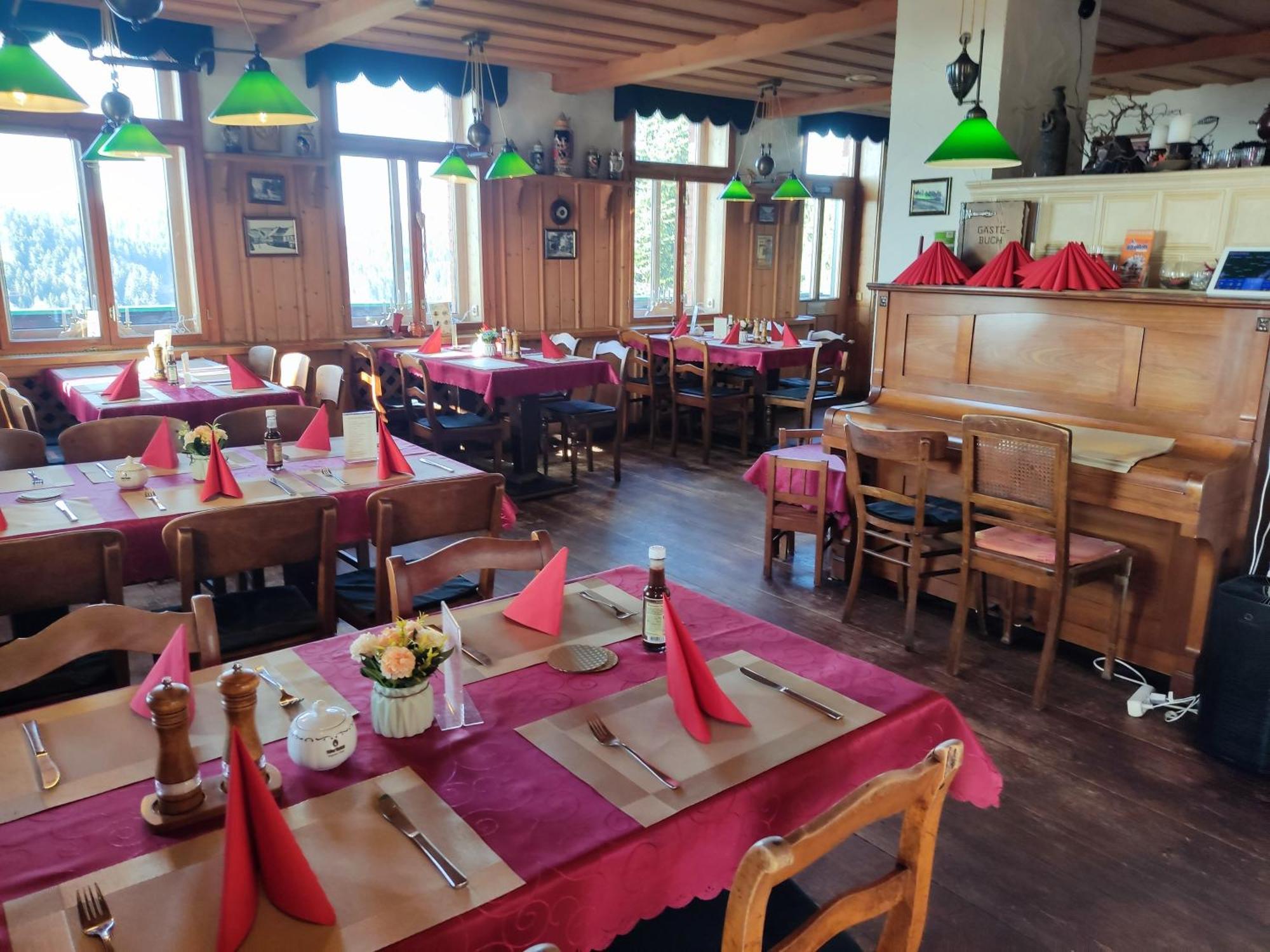 Berggasthaus & Pension Schoene Aussicht 클링겐터 외부 사진