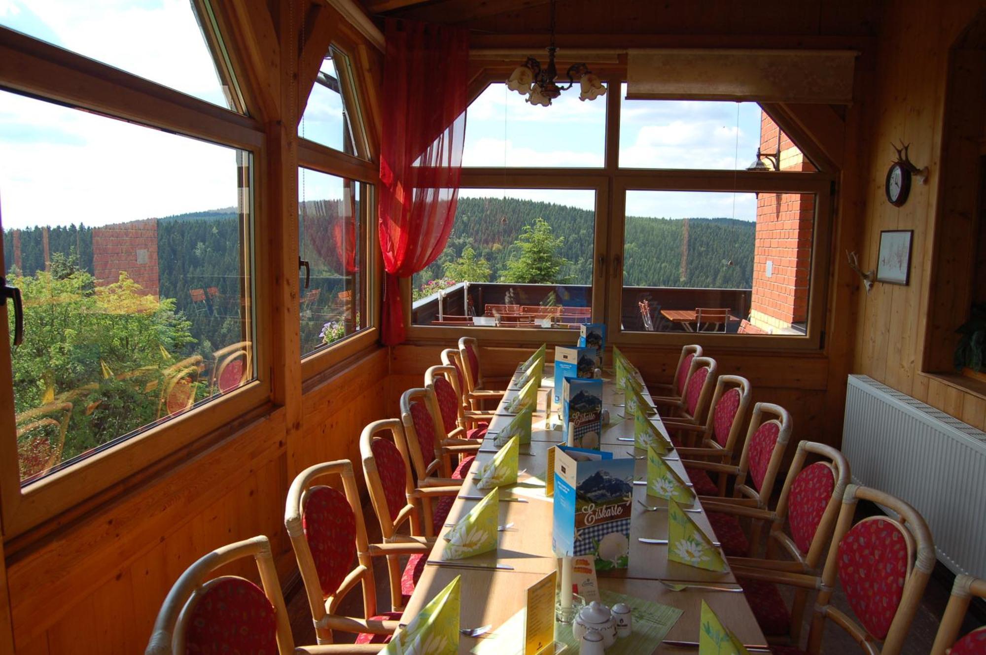 Berggasthaus & Pension Schoene Aussicht 클링겐터 외부 사진