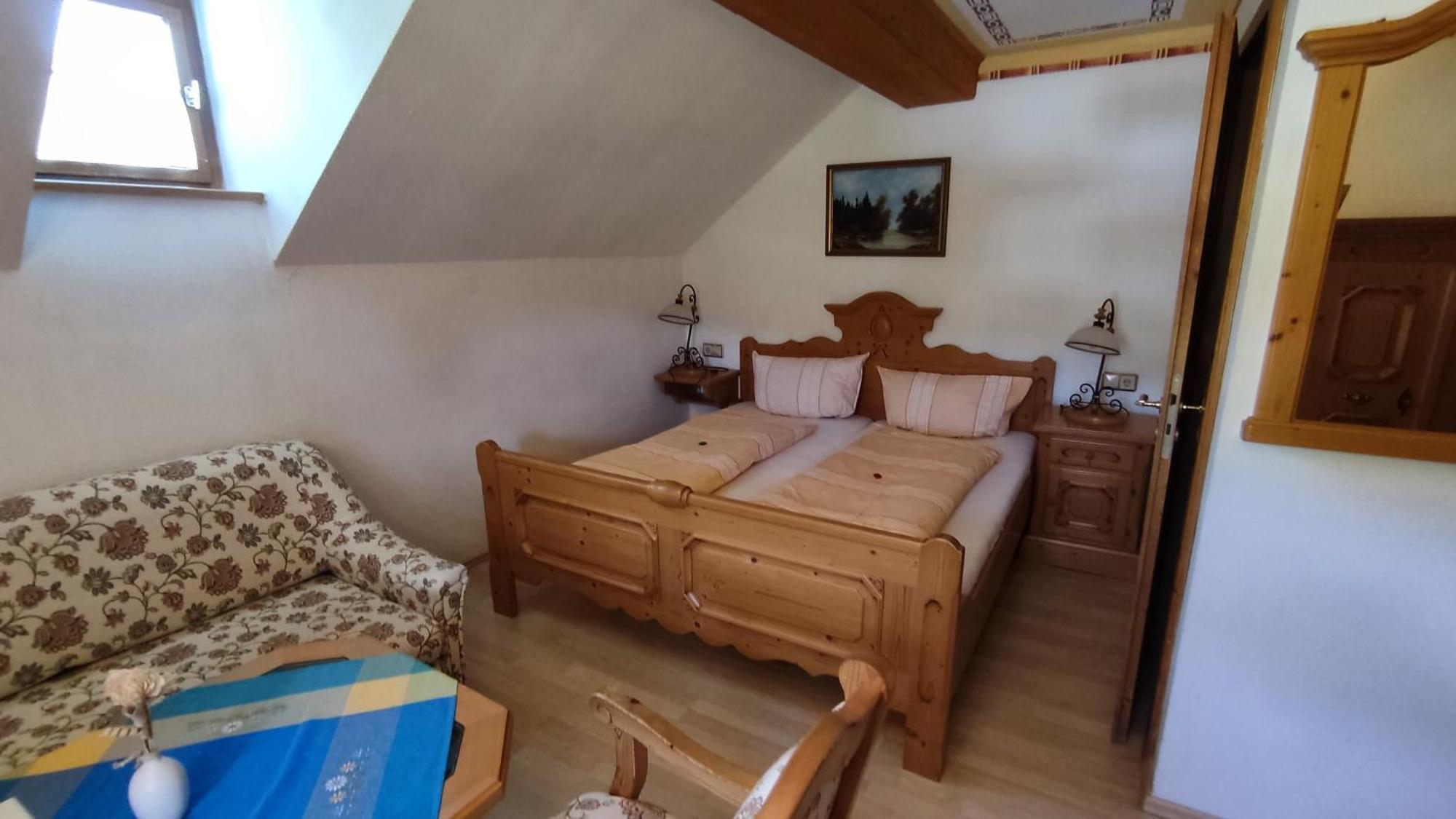 Berggasthaus & Pension Schoene Aussicht 클링겐터 외부 사진