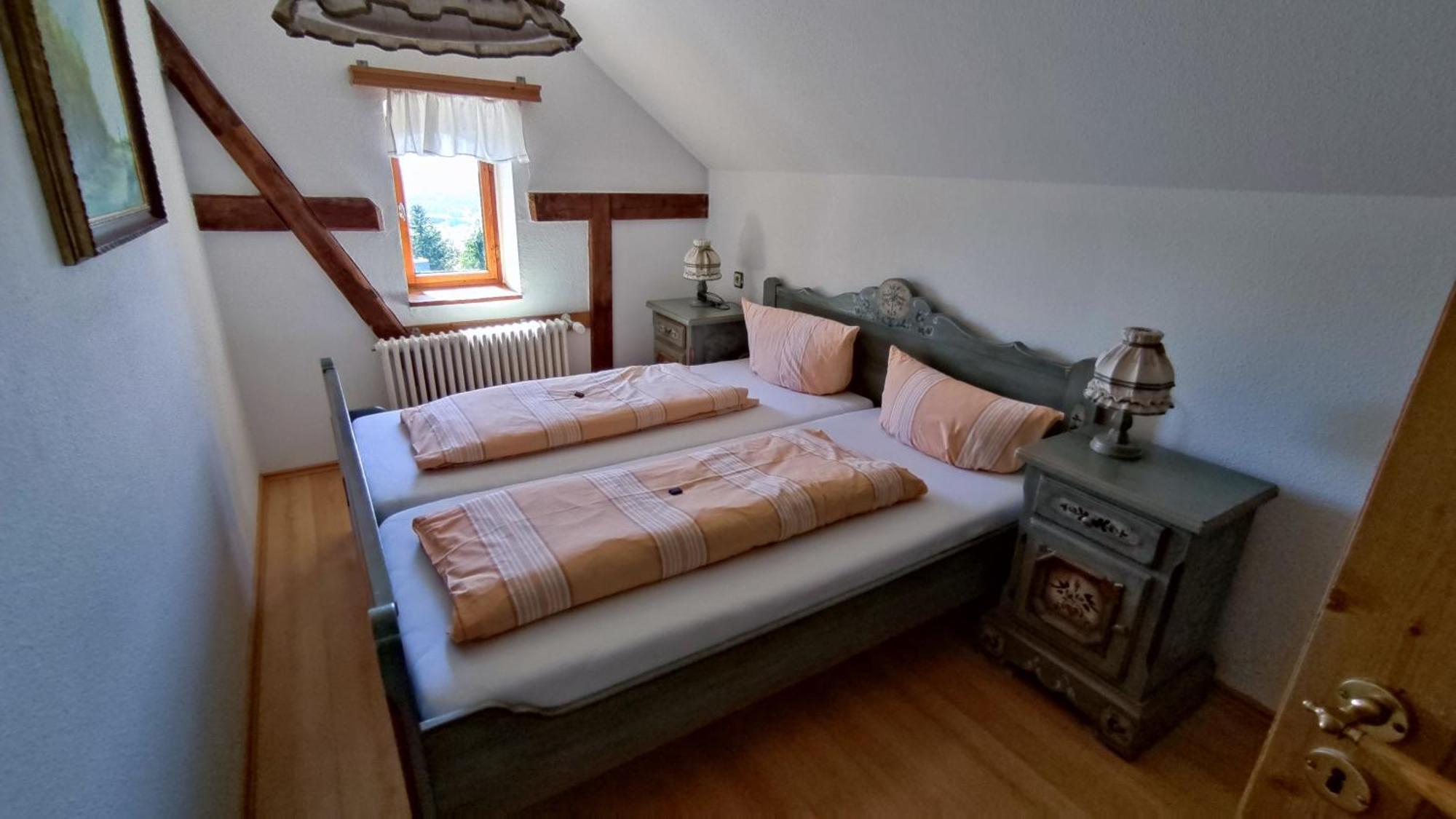 Berggasthaus & Pension Schoene Aussicht 클링겐터 외부 사진