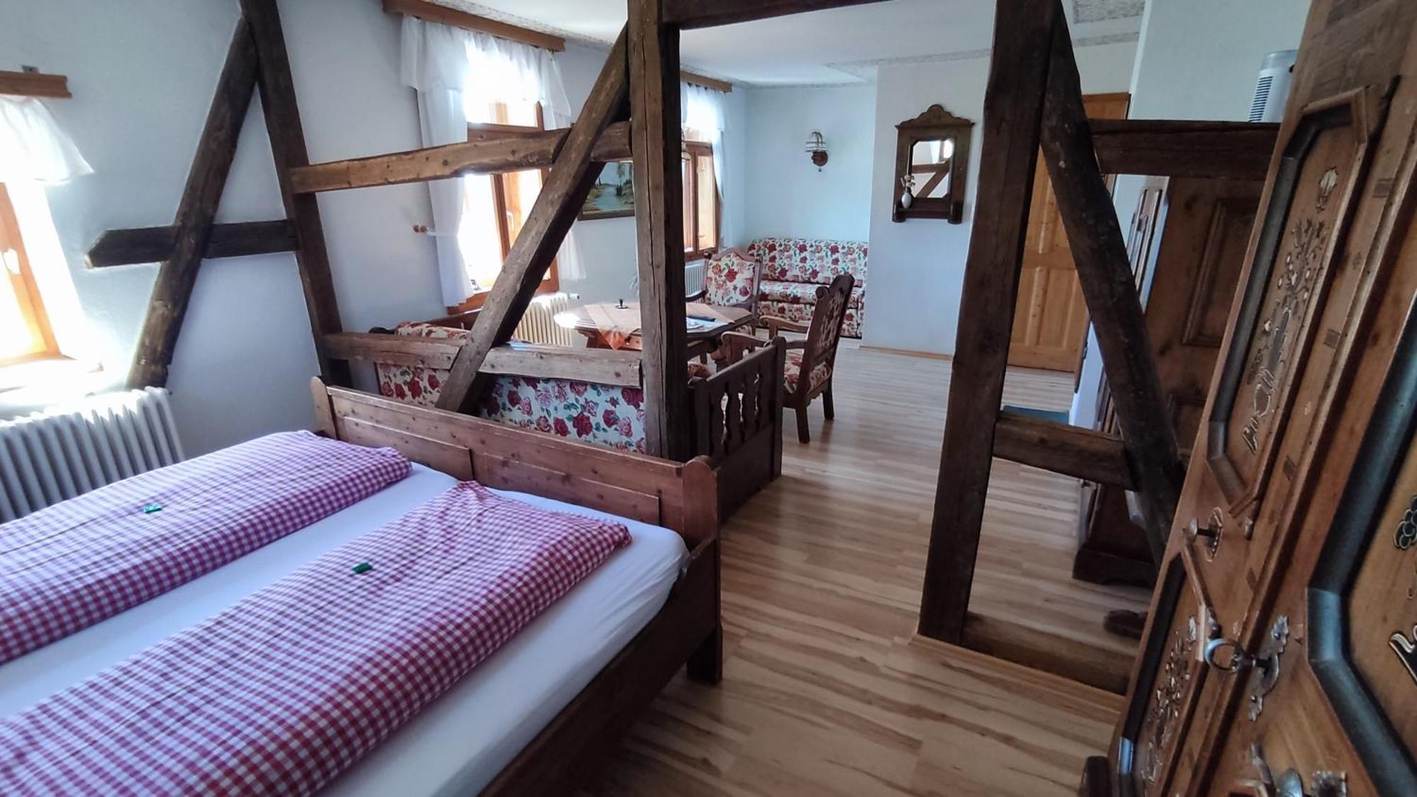 Berggasthaus & Pension Schoene Aussicht 클링겐터 외부 사진